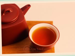 người Trung Quốc phân biệt trà theo màu nước