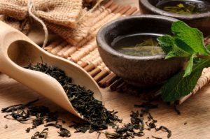 quá trình oxy hóa lá trà xanh tạo nên một loại trà có hương vị rất đặc biệt